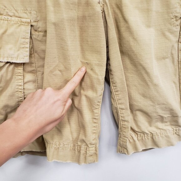 American Eagle Mens Y2K Ripstop Distressed Cargo Shorts Size 32 Beige Preppy - Picture 3 of 16